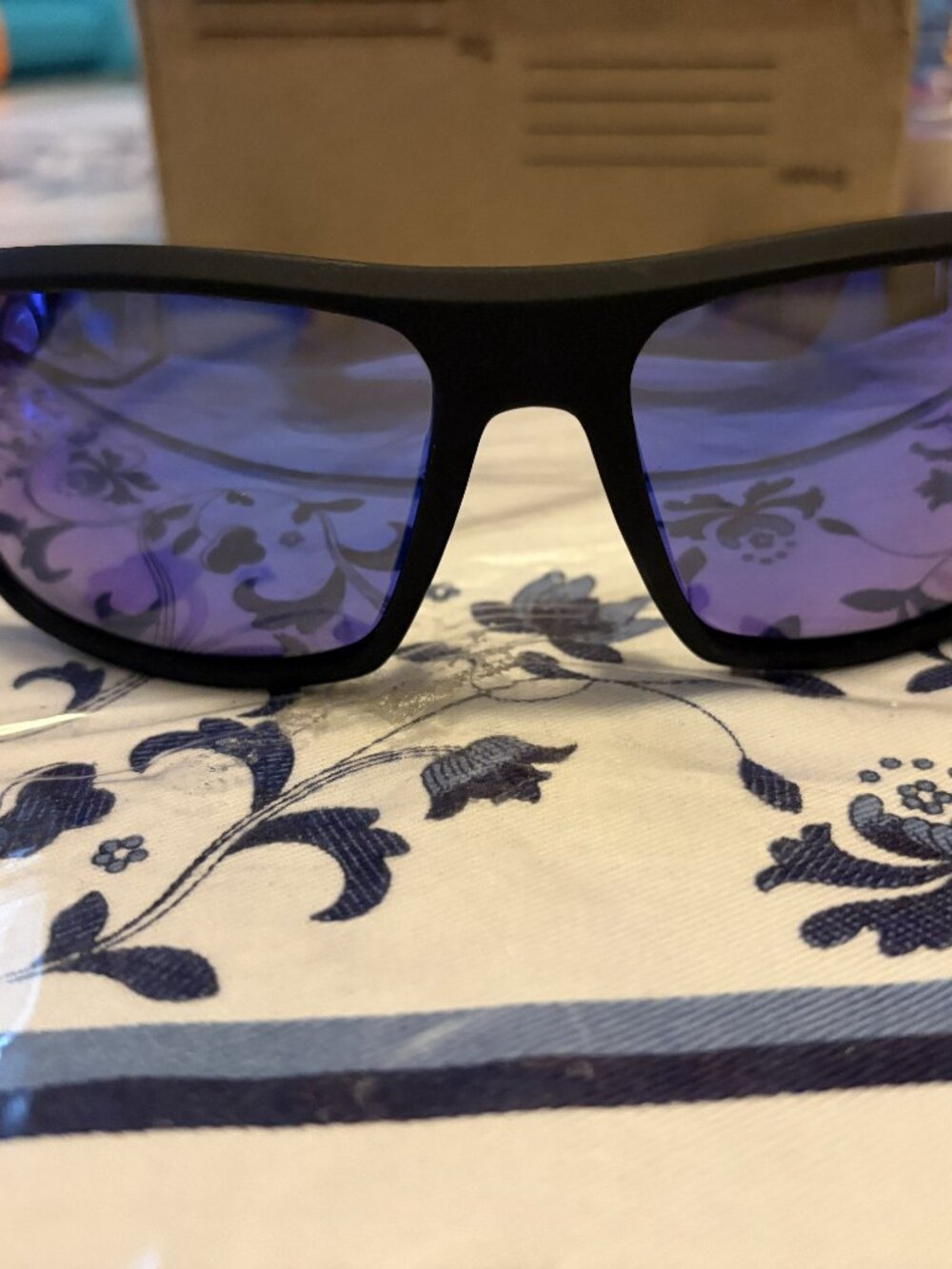 New without tags Ironman Black & Blue Lens Sunglasses Polarized IMP24 303